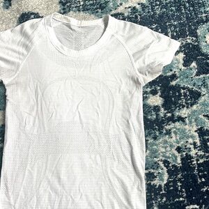 Lululemon swiftly tech